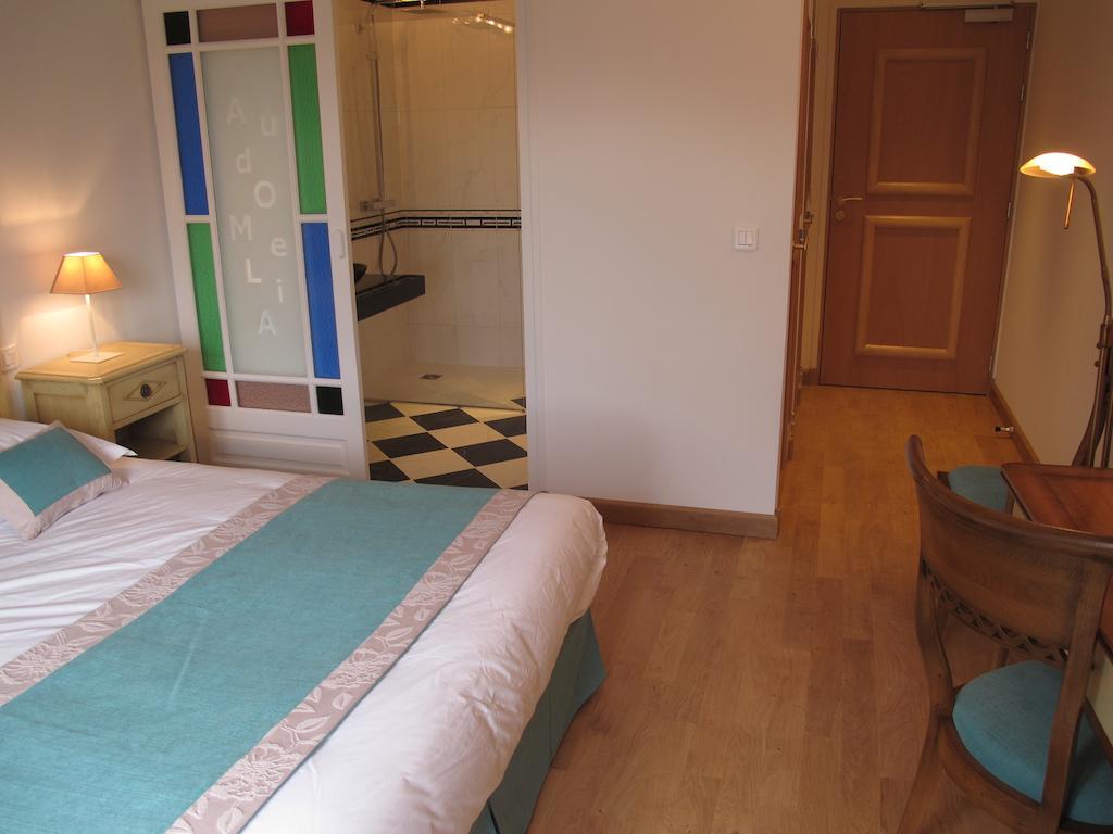 Au Domelia Provinois Cerneux Ruang foto