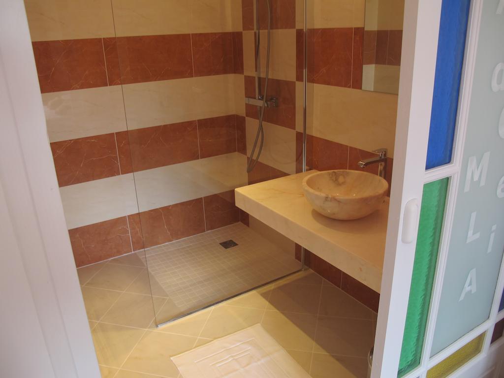 Au Domelia Provinois Cerneux Ruang foto